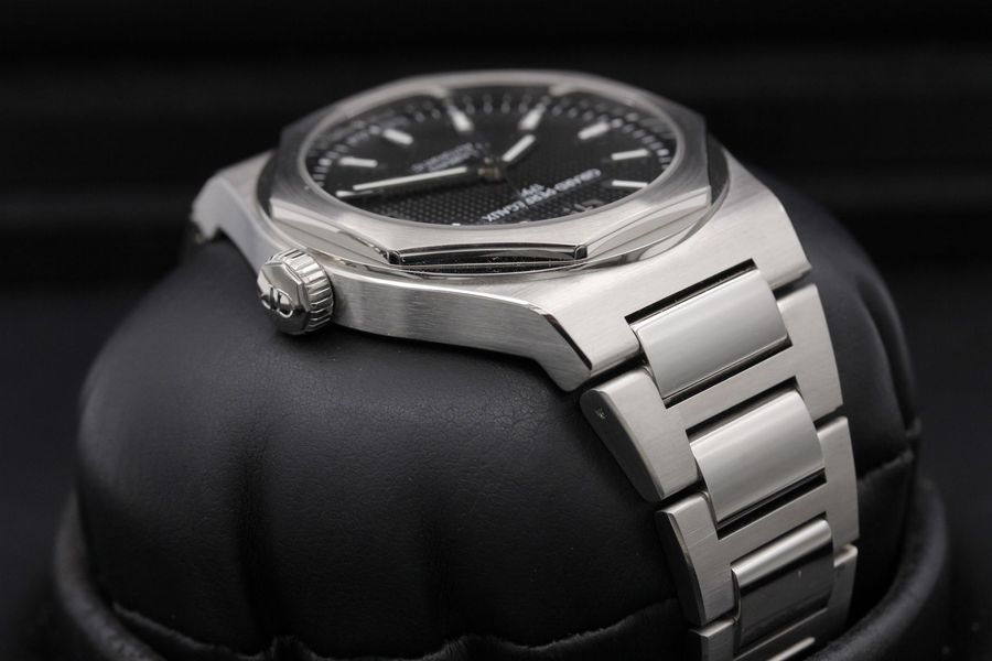 Girard Perregaux Laureato 81010-11-634-11A
